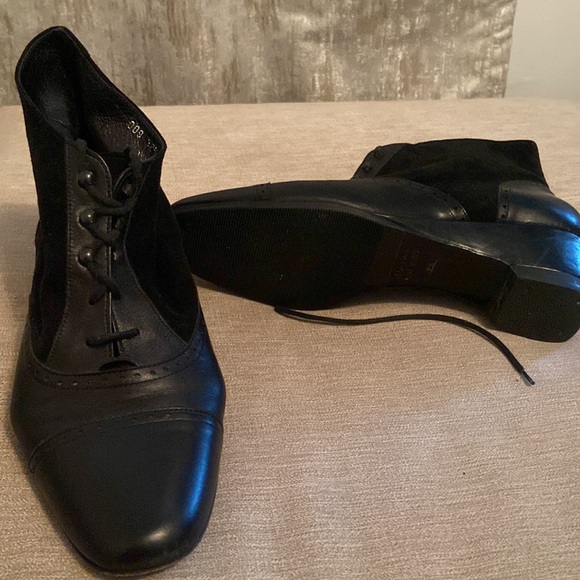 Vardo Oxford style boots - Picture 8 of 11